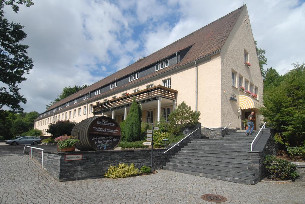 Land- Und Golfhotel Alte Fliegerschule Eisenach Exteriér fotografie